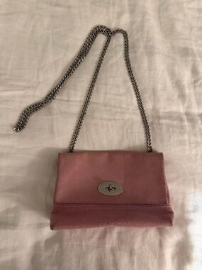 Vera Pelle Made in Italy Pink Leather Suede Crossbody Bag with Chain Strap